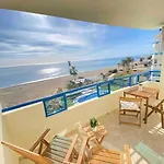 Front View By Sol Maestranza Apartamento Marbella
