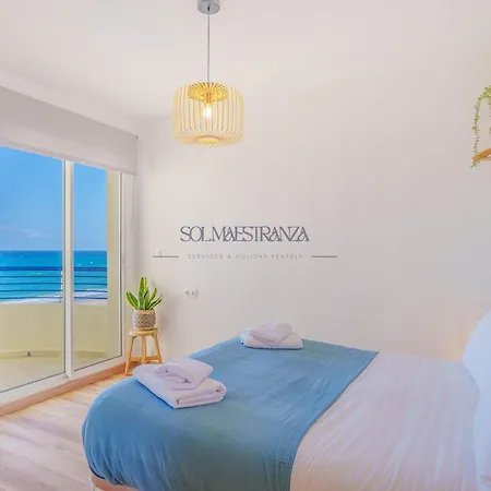 公寓 Front View By Sol Maestranza 马尔韦利亚
