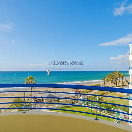 Front View By Sol Maestranza شقة ماربيا