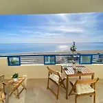 Front View By Sol Maestranza Apartament Marbella