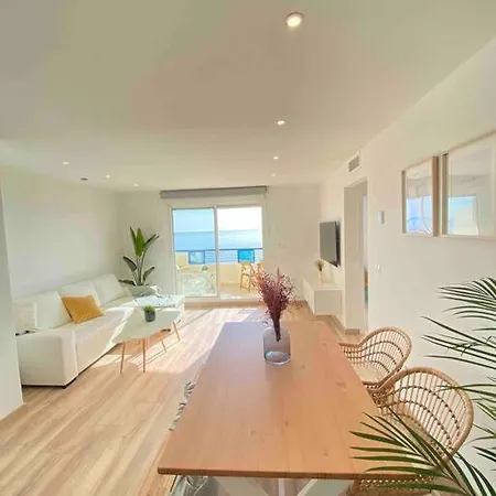 Front View By Sol Maestranza Apartment *