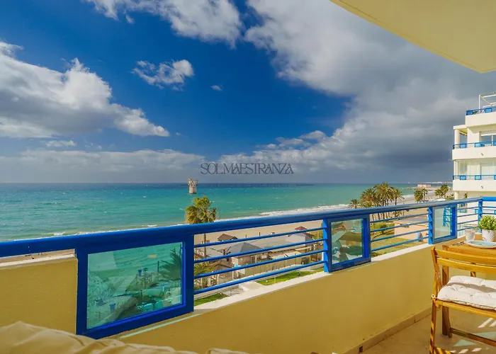 Front View By Sol Maestranza Lejlighed