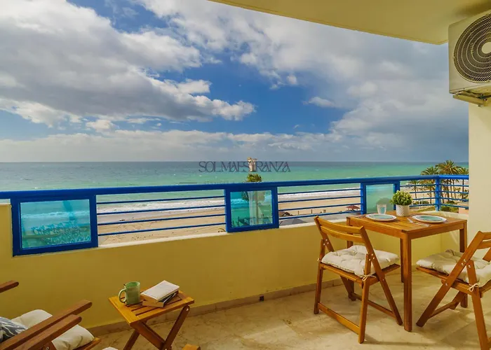 Front View By Sol Maestranza Lejlighed